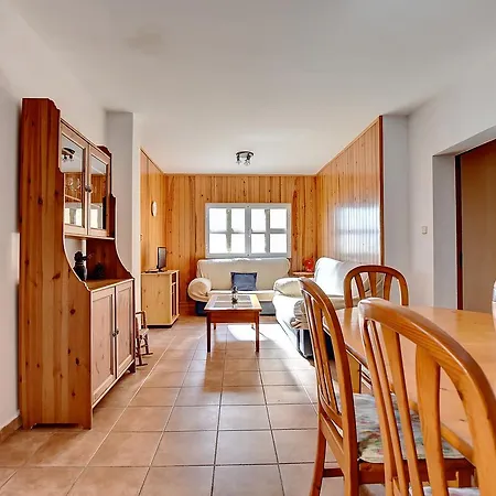 Nyaraló Veler House *
